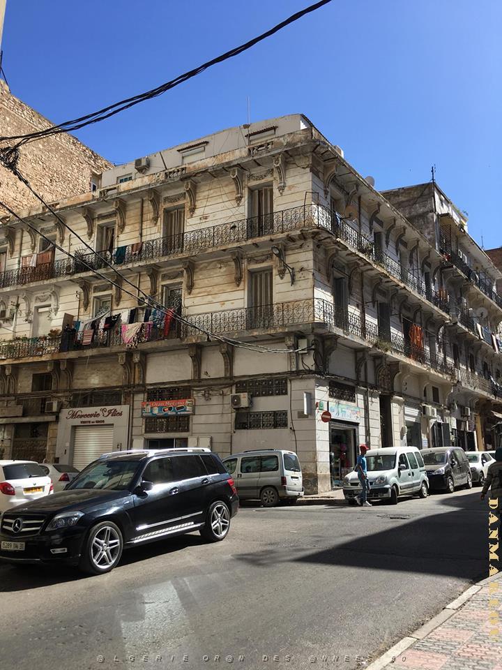 ORAN Rue Eugene Etienne , angle Bd Magenta.jpg